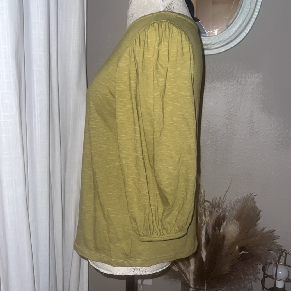 a.n.a. A New Approach olive army green women’s shirt Small top - Picture 4 of 6